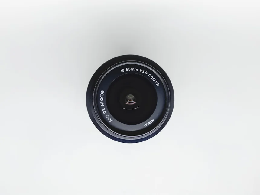 Lens