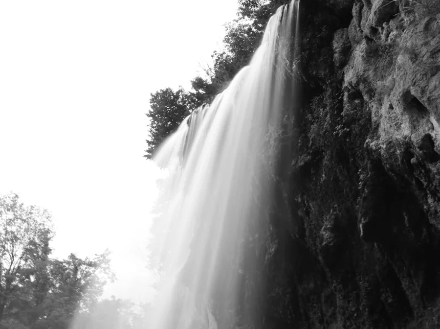 Falls